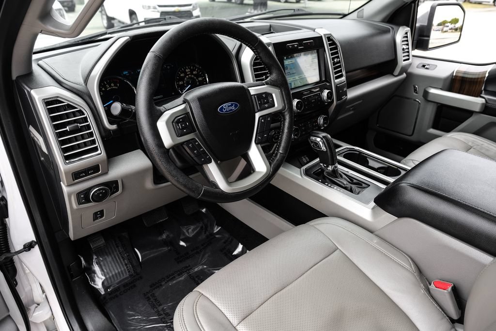 Used 2016 Ford F150 Lariat w/ Equipment Group 502A Luxury AWD/4WD image 2