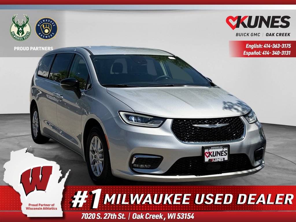 Used 2024 Chrysler Pacifica Touring-L