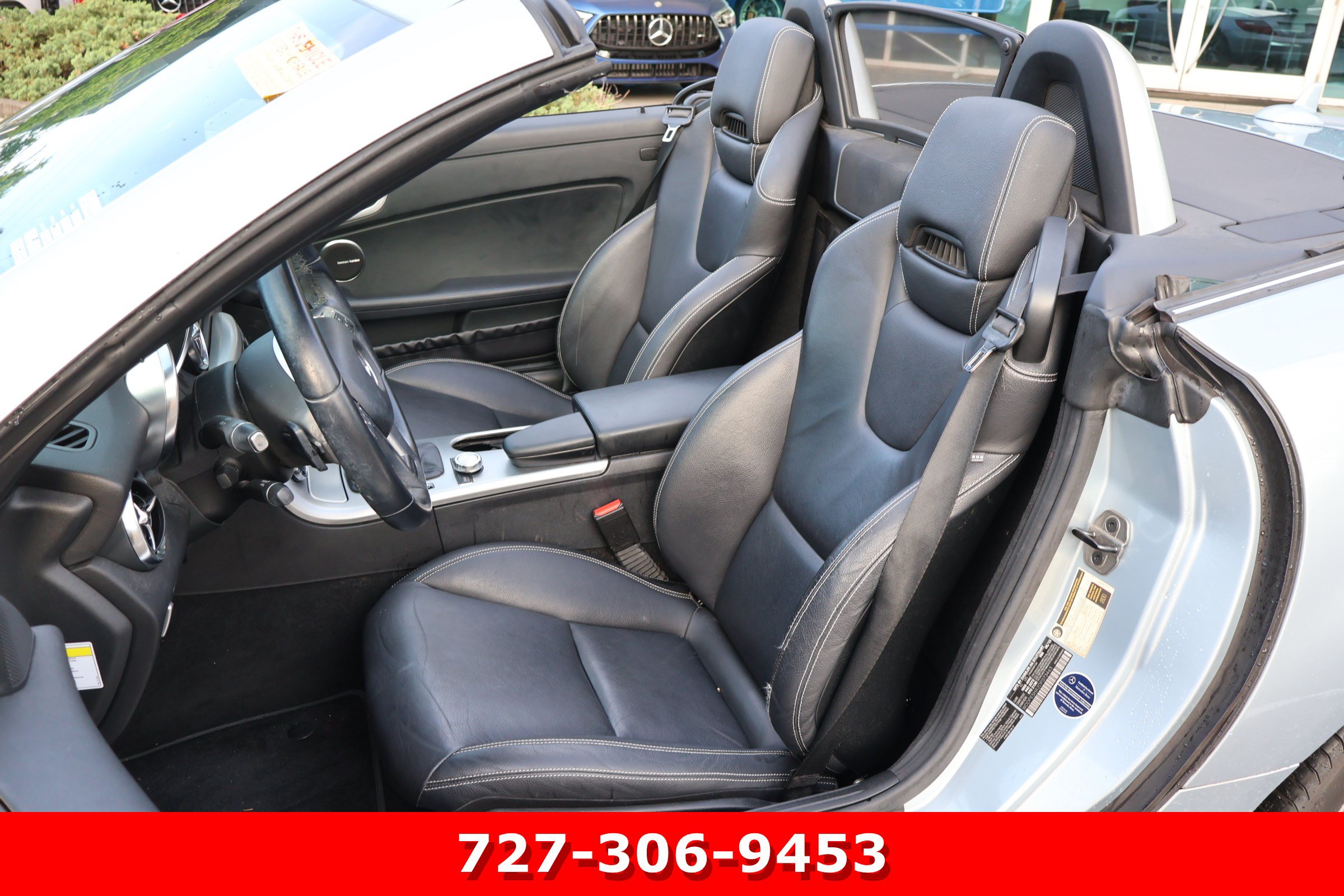 Used 2013 Mercedes-Benz SLK 350 image 2