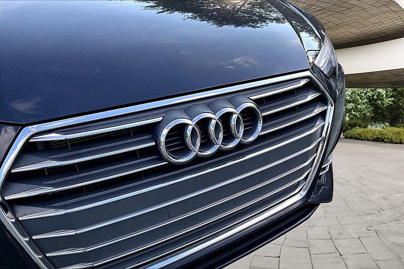 Used 2017 Audi A4 2.0T Ultra Premium w/ Convenience Package FWD image 23