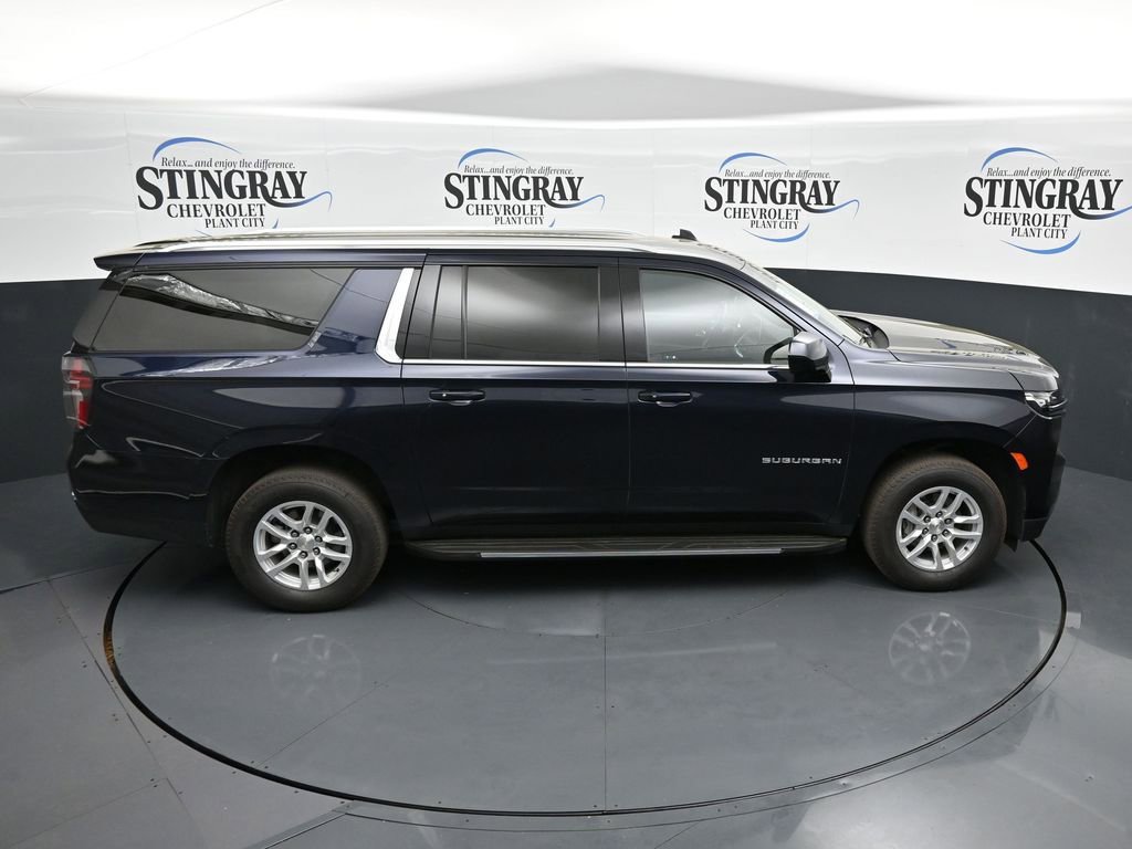 Used 2024 Chevrolet Suburban LT image 16