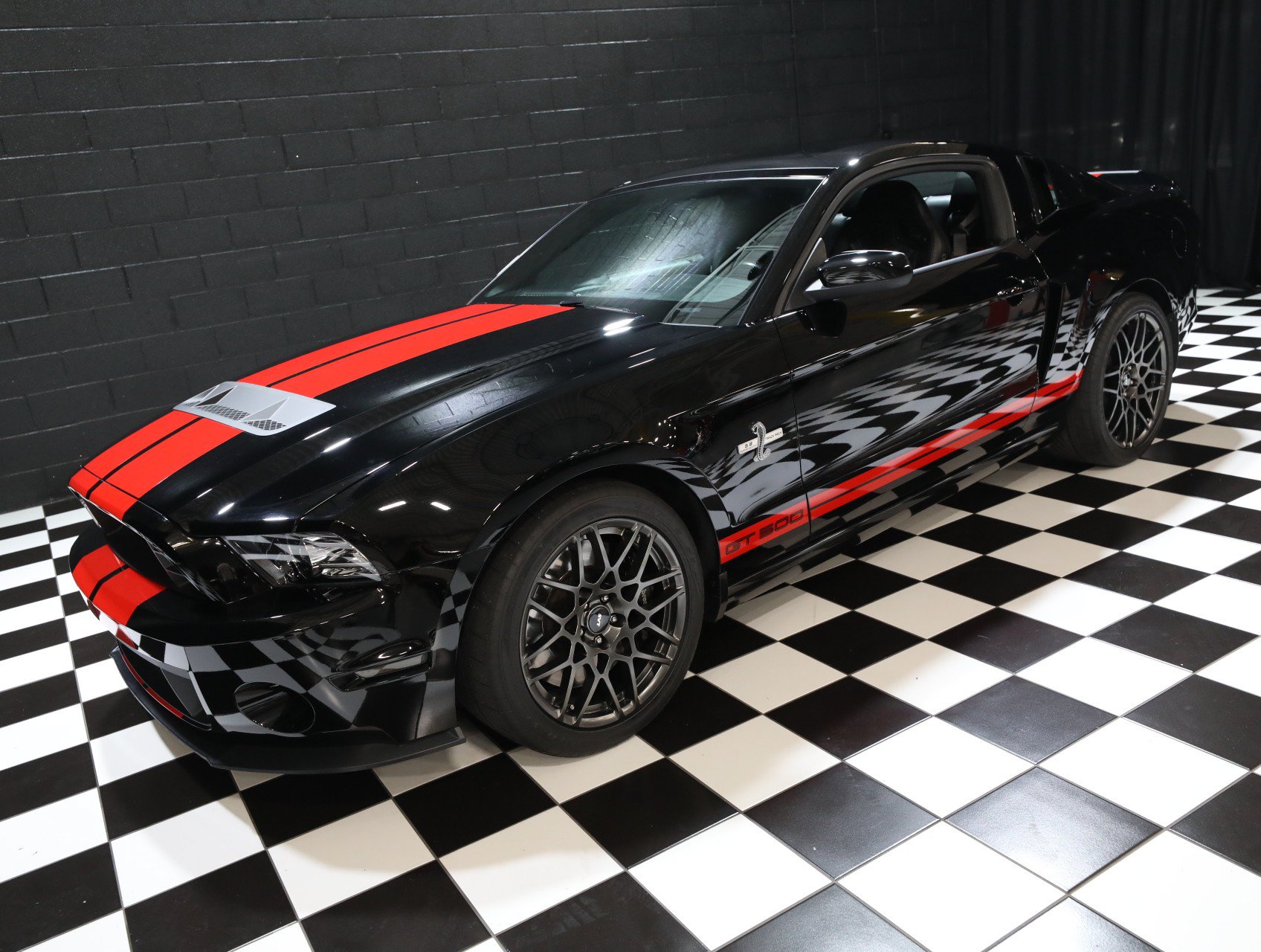 Used 2013 Ford Mustang Shelby GT500 RWD image 8