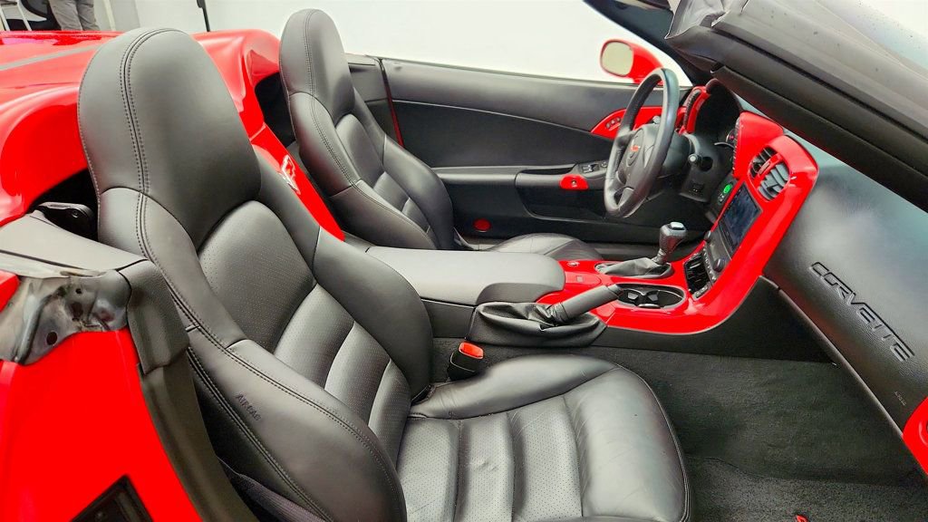 Used 2005 Chevrolet Corvette Convertible w/ Preferred Equipment Group RWD image 21