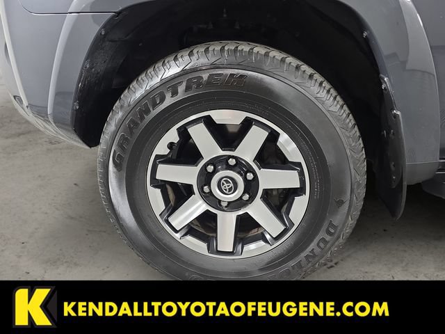 Certified 2024 Toyota 4Runner TRD Off-Road Premium AWD/4WD image 9