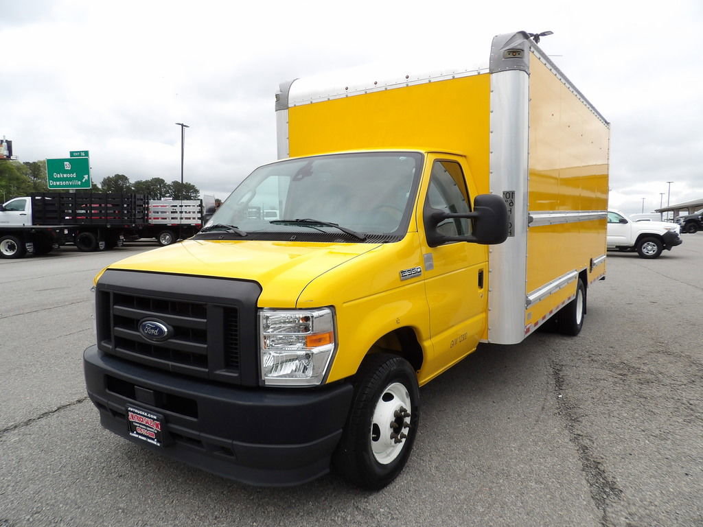 Used 2021 Ford E-350 and Econoline 350 Super Duty RWD image 52