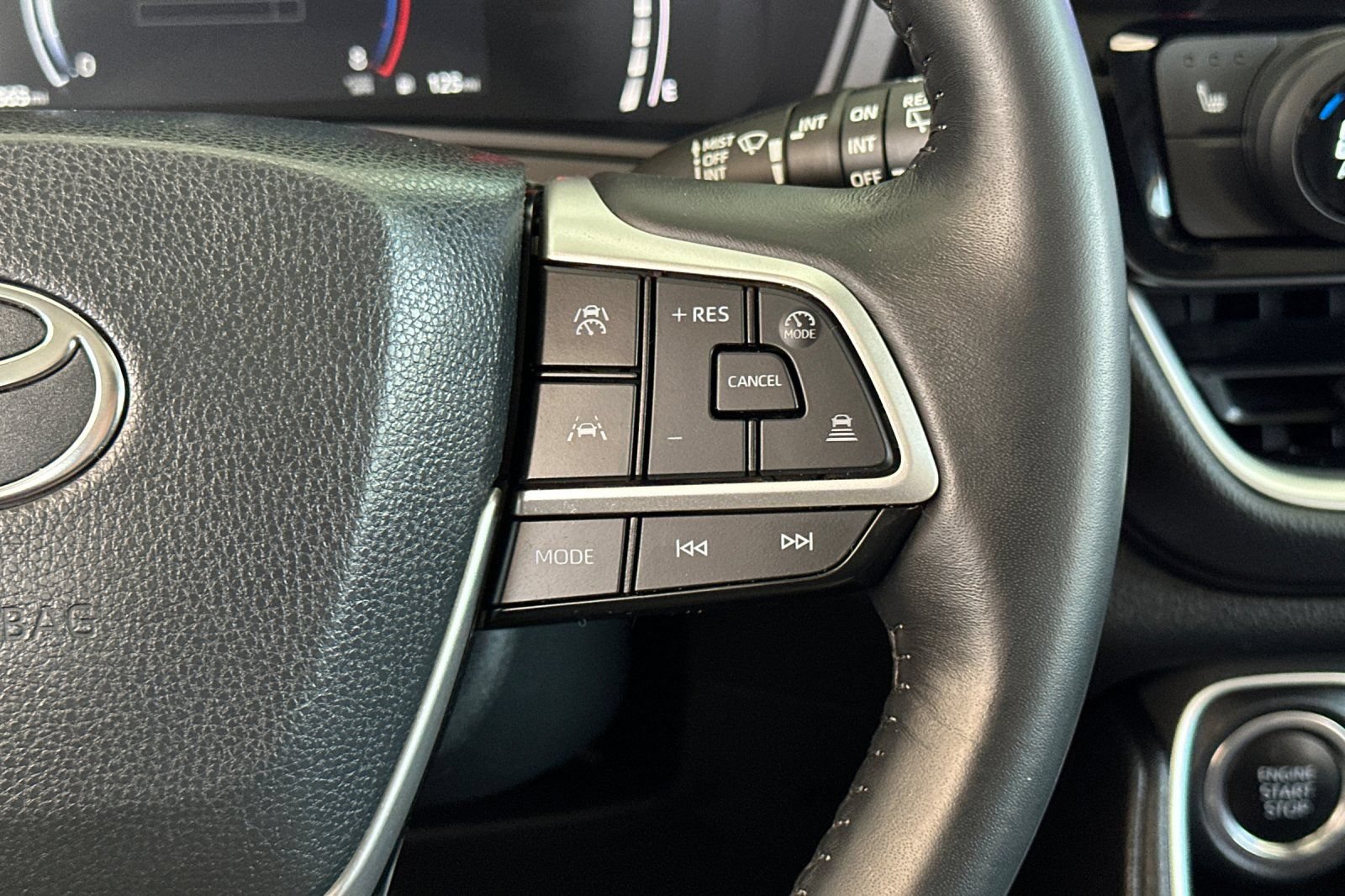 Used 2024 Toyota Grand Highlander FWD image 33