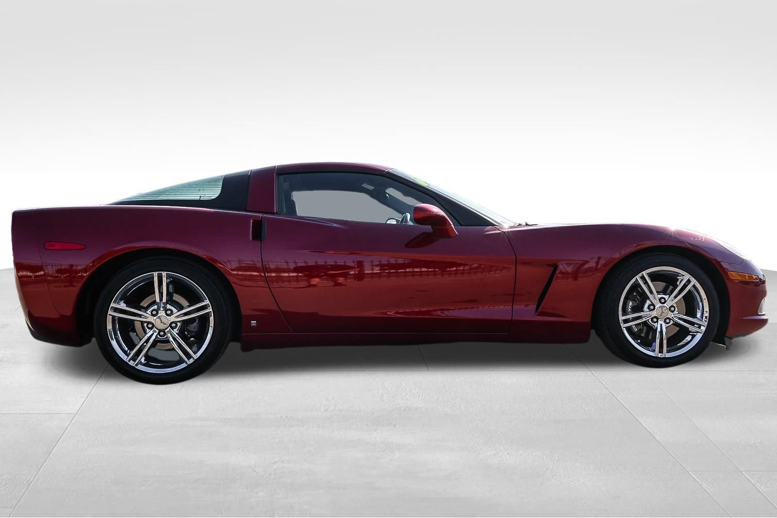 Used 2008 Chevrolet Corvette Coupe w/ Preferred Equipment Group RWD image 4