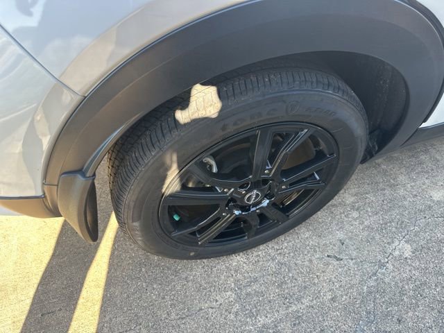 Used 2023 Nissan Kicks SR w/ SR Premium Package image 9