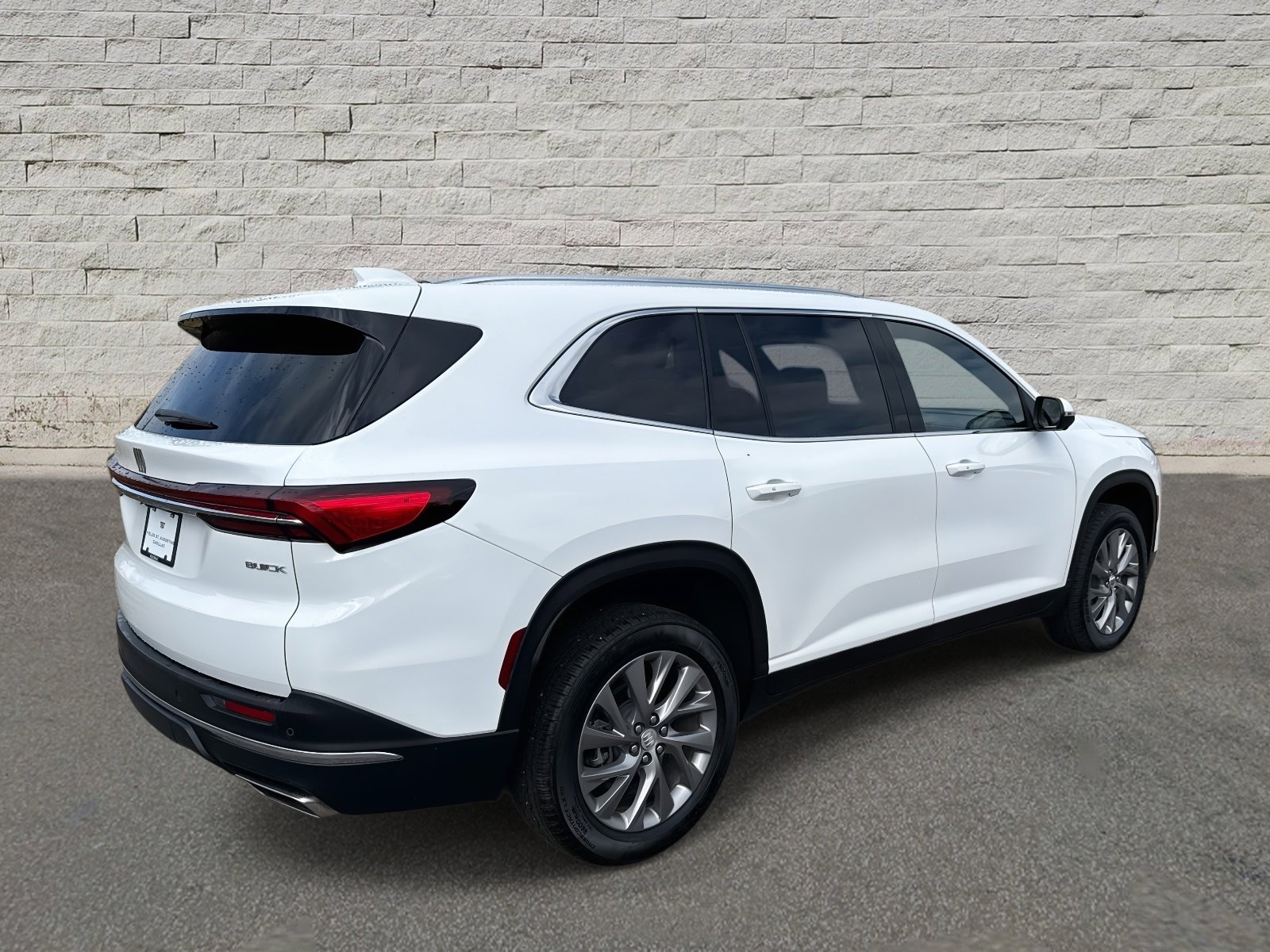 Used 2025 Buick Enclave Preferred image 5