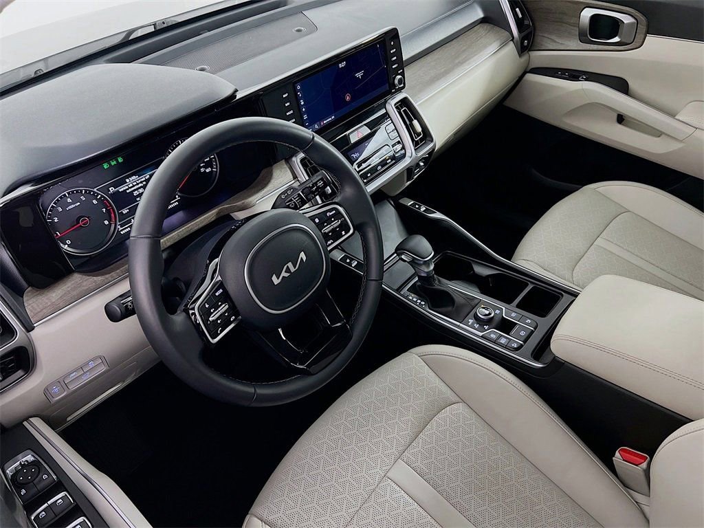 Used 2023 Kia Sorento X-Line EX image 9