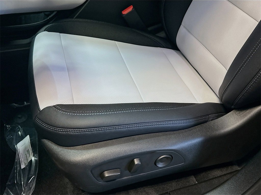 New 2026 Chevrolet Equinox EV LT image 21