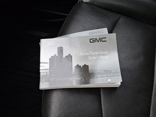 Used 2022 GMC Terrain SLT w/ Infotainment Package II image 25