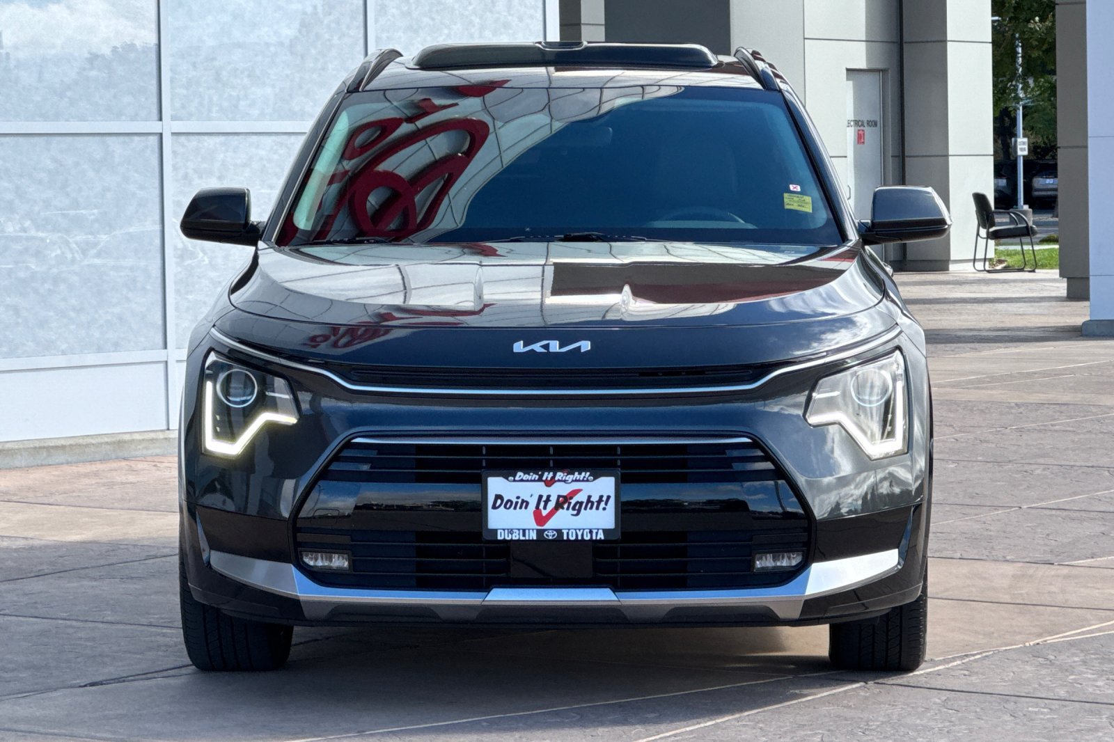 Used 2024 Kia Niro EX Touring FWD image 10