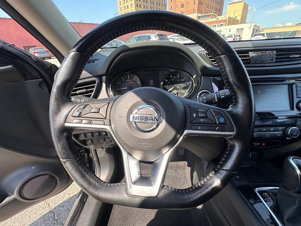 Used 2020 Nissan Rogue SV w/ Premium Package FWD image 19