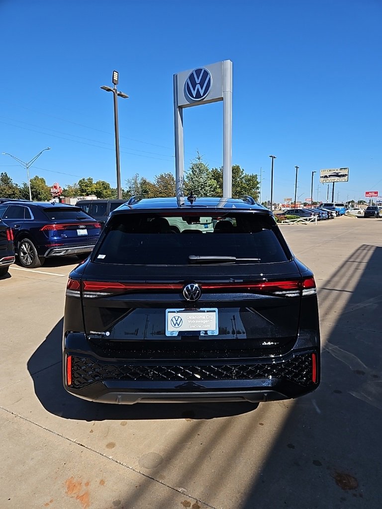 New 2026 Volkswagen Tiguan SE R-Line image 6