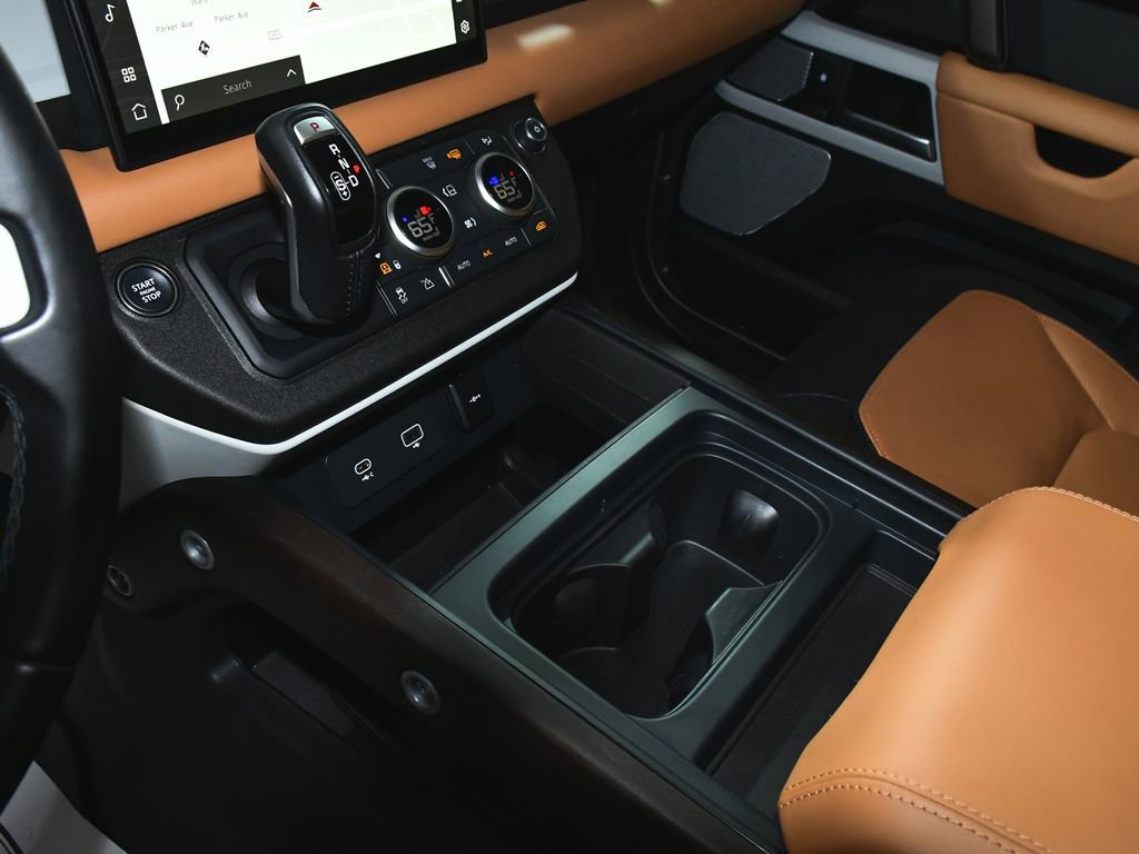 Used 2024 Land Rover Defender 130 X-Dynamic SE image 41