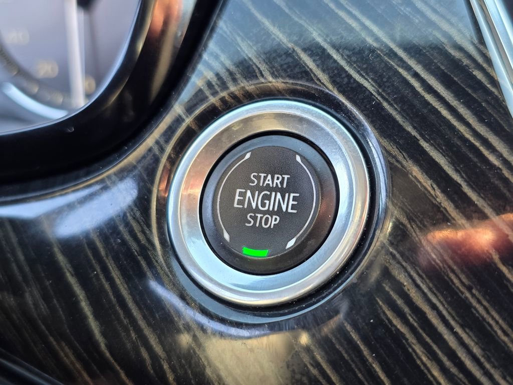 Used 2020 Cadillac XT6 Premium Luxury image 35