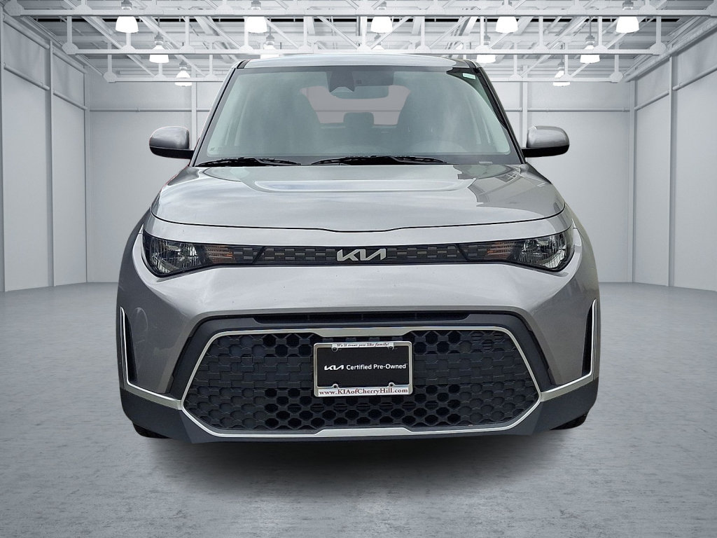 Used 2024 Kia Soul LX w/ Option Group 015 FWD image 2