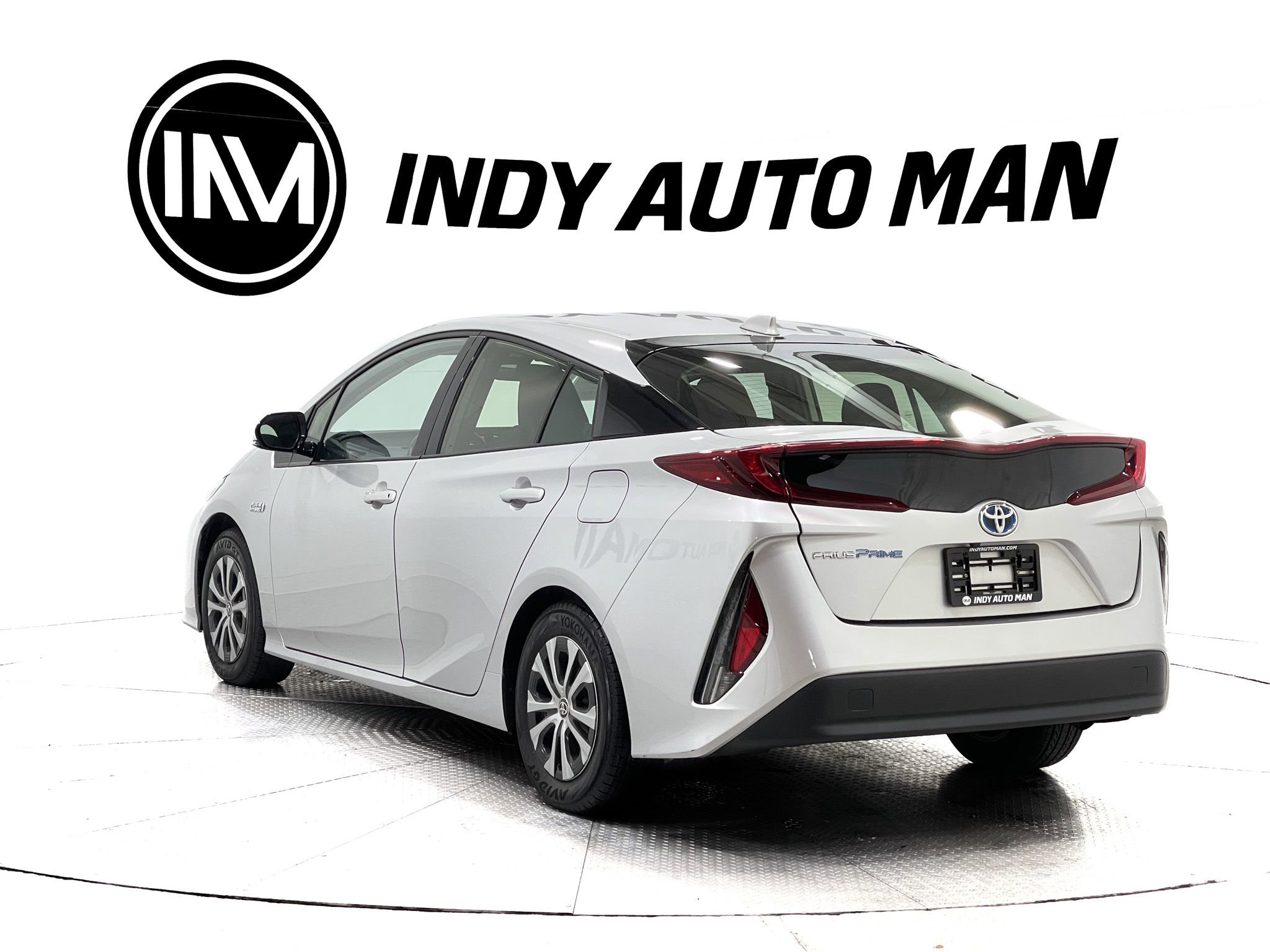 Used 2020 Toyota Prius Prime LE image 6