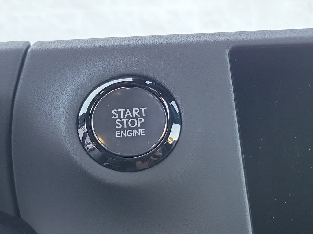 Used 2024 Lexus GX 550 w/ Accessory Package (31) image 13