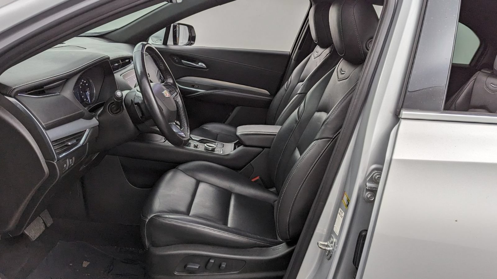 Used 2021 Cadillac XT4 Sport AWD/4WD image 11
