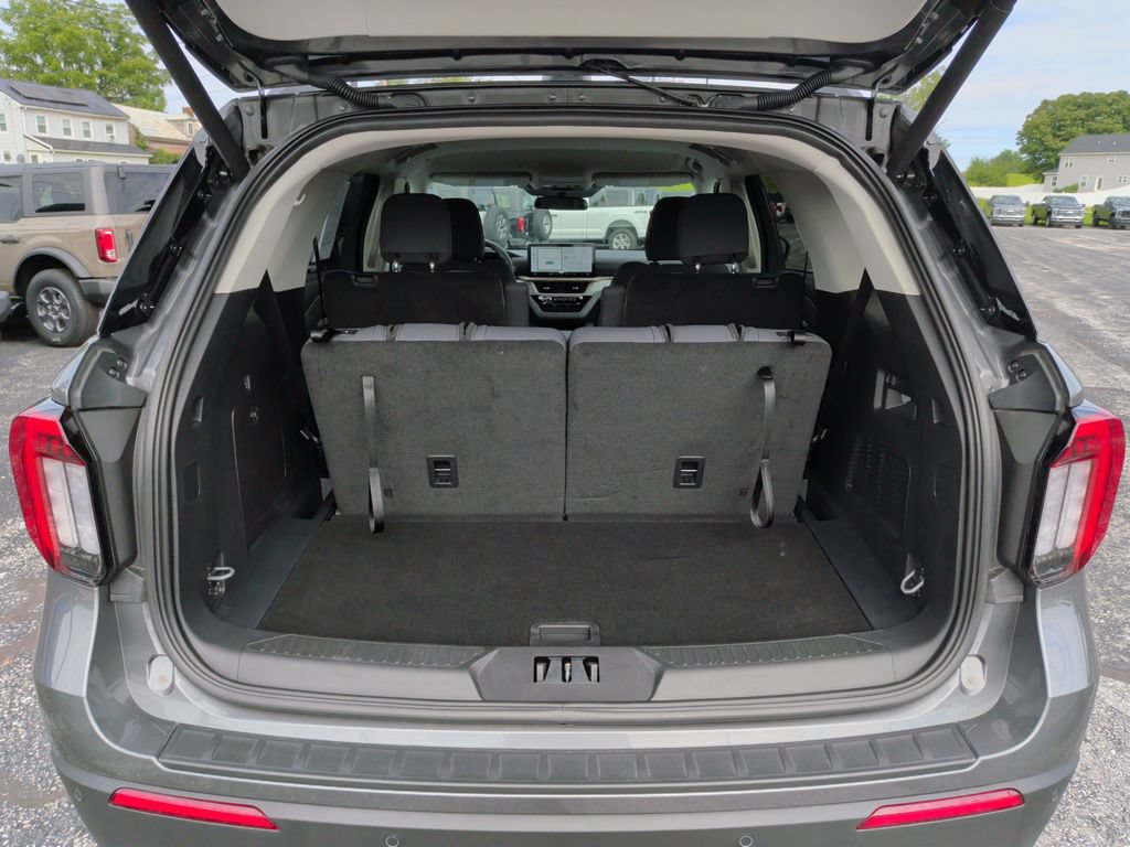 New 2026 Ford Explorer Active AWD/4WD image 11