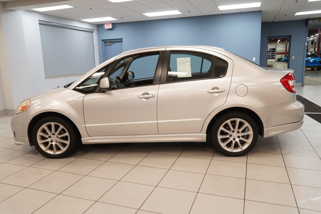 Used 2008 Suzuki SX4 Sedan FWD image 2