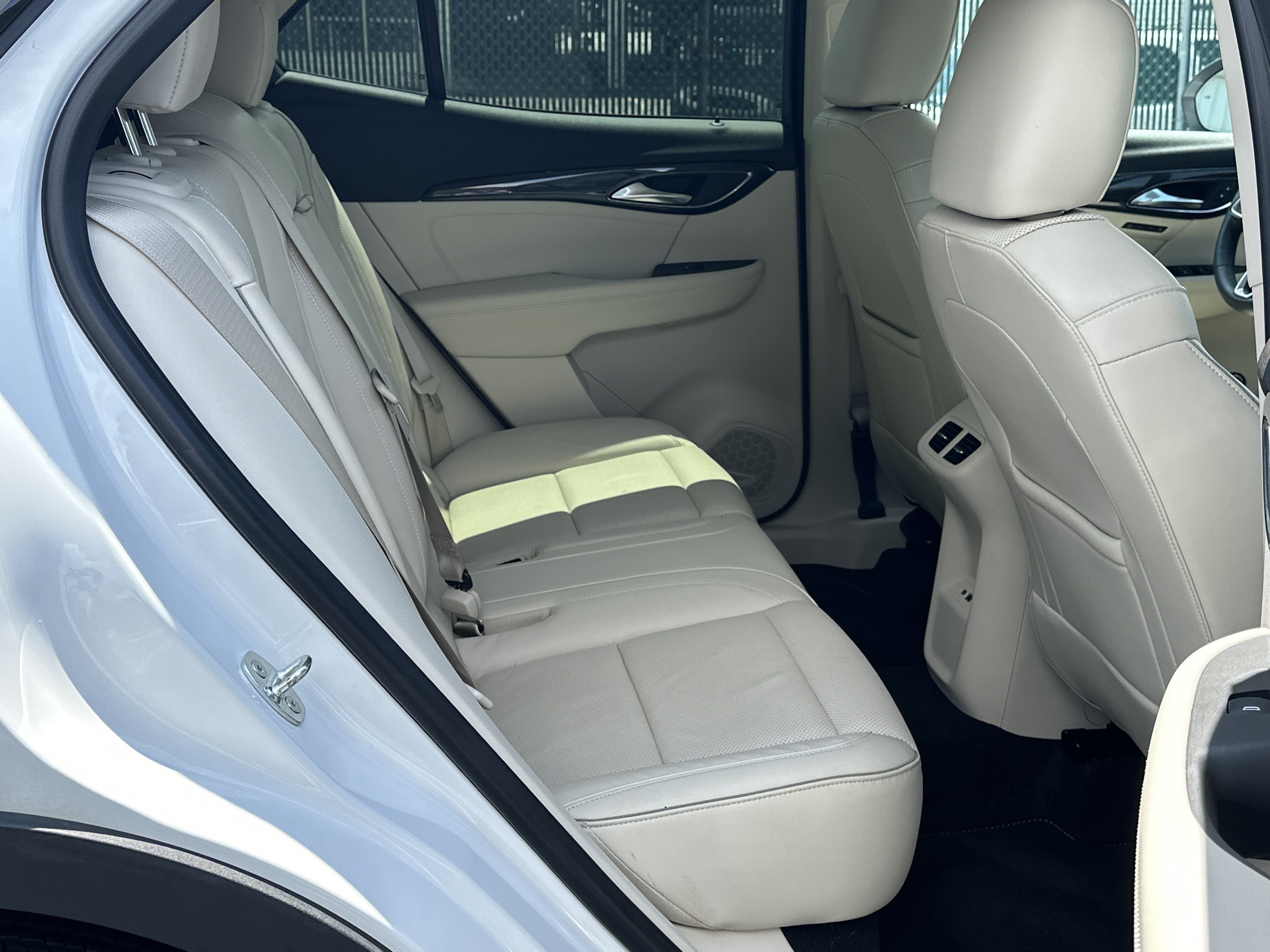 Used 2021 Buick Envision Essence w/ Technology Package I FWD image 13