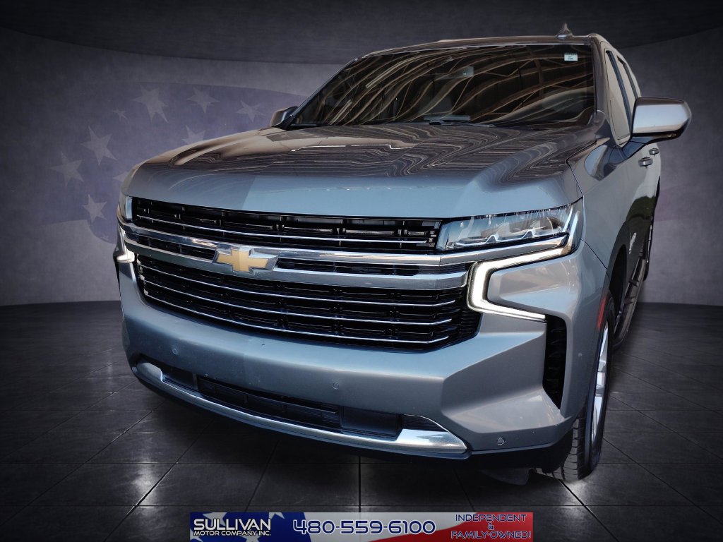 Used 2022 Chevrolet Suburban LT RWD image 1