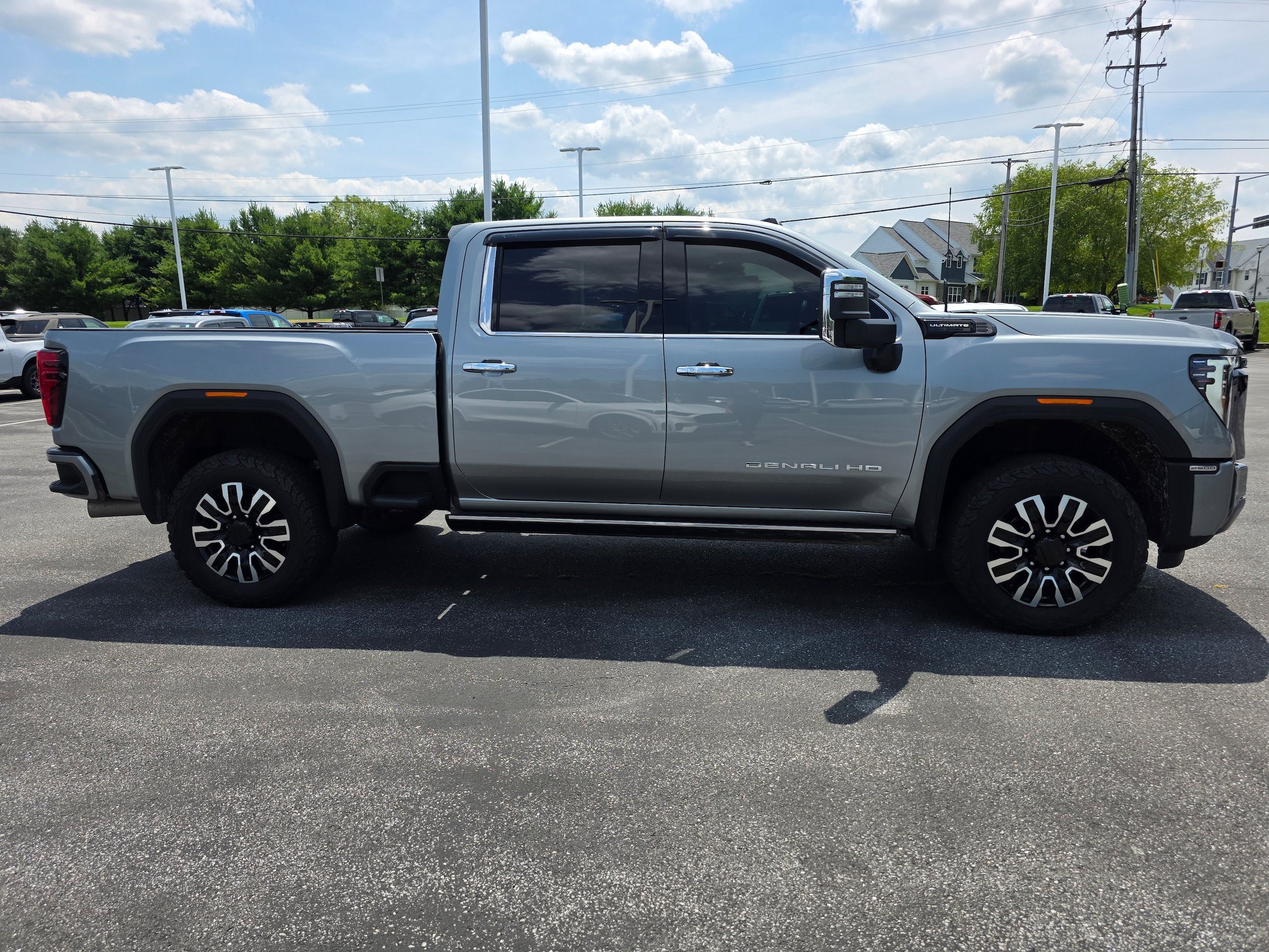 Used 2024 GMC Sierra 2500 Denali Ultimate AWD/4WD image 6