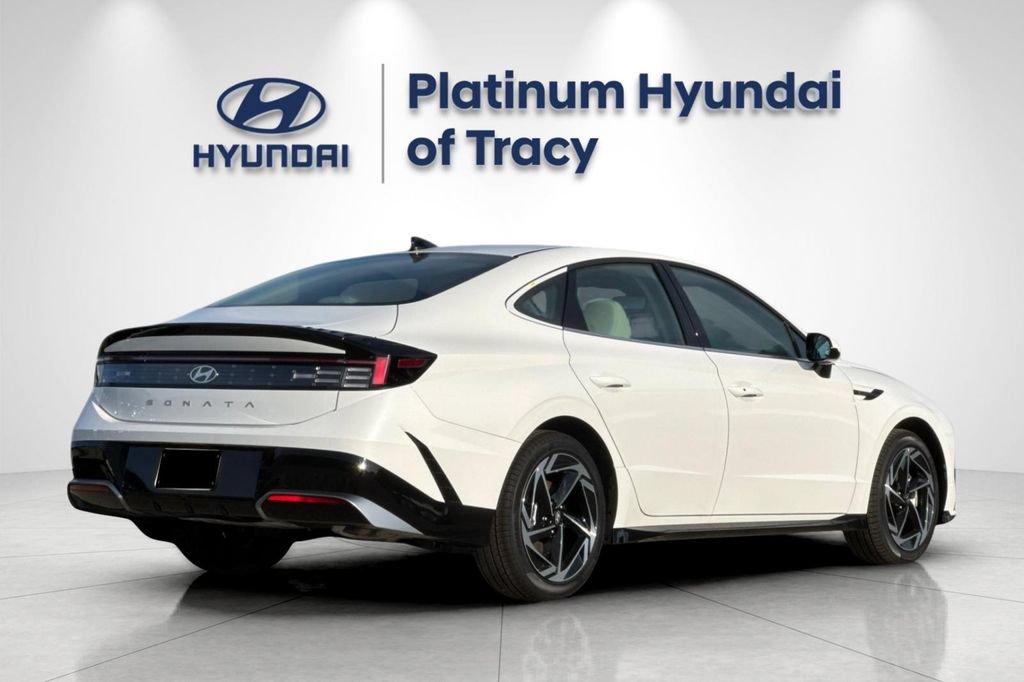New 2026 Hyundai Sonata SEL FWD image 4
