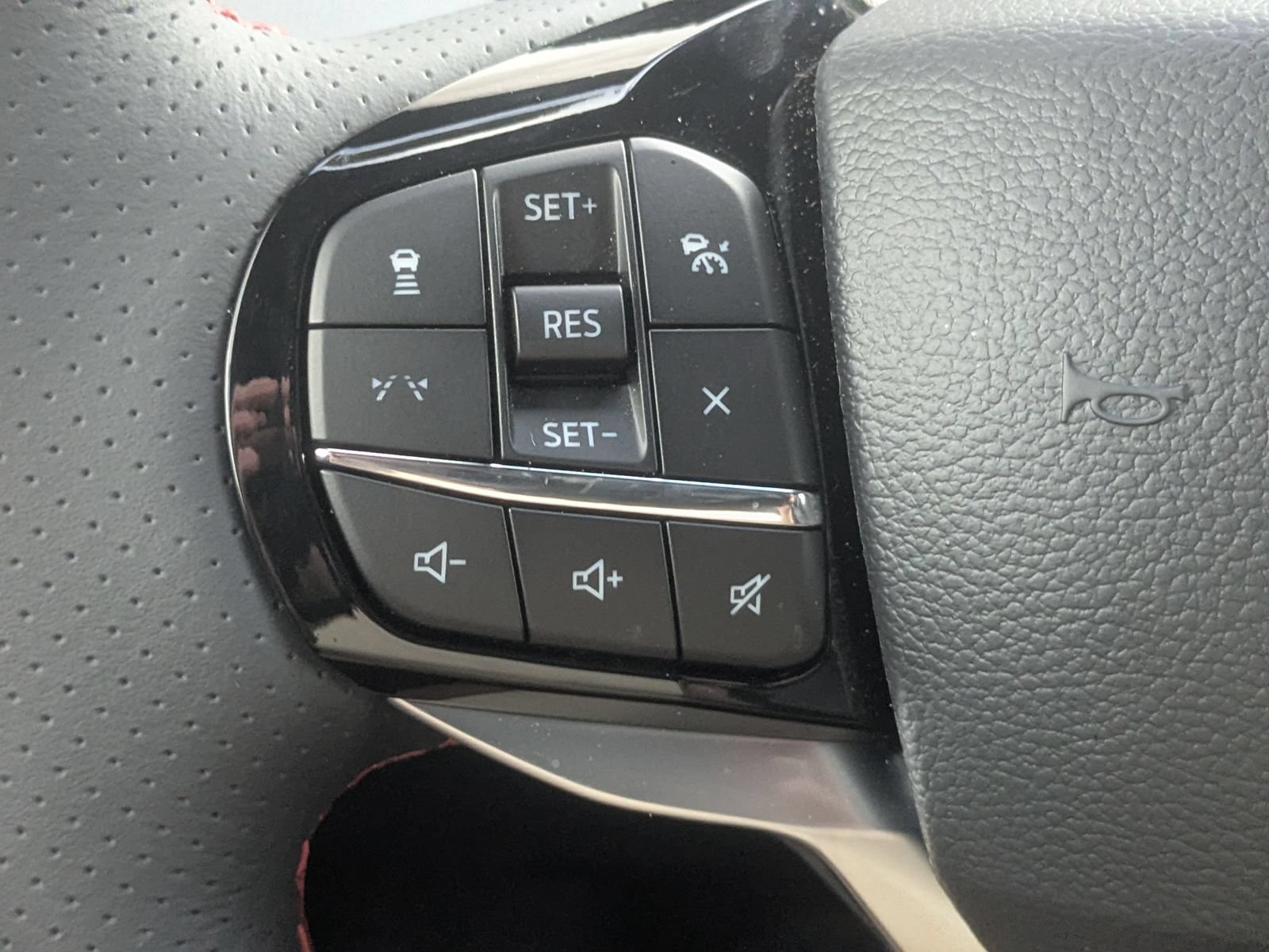 New 2026 Ford Explorer ST-Line AWD/4WD image 17