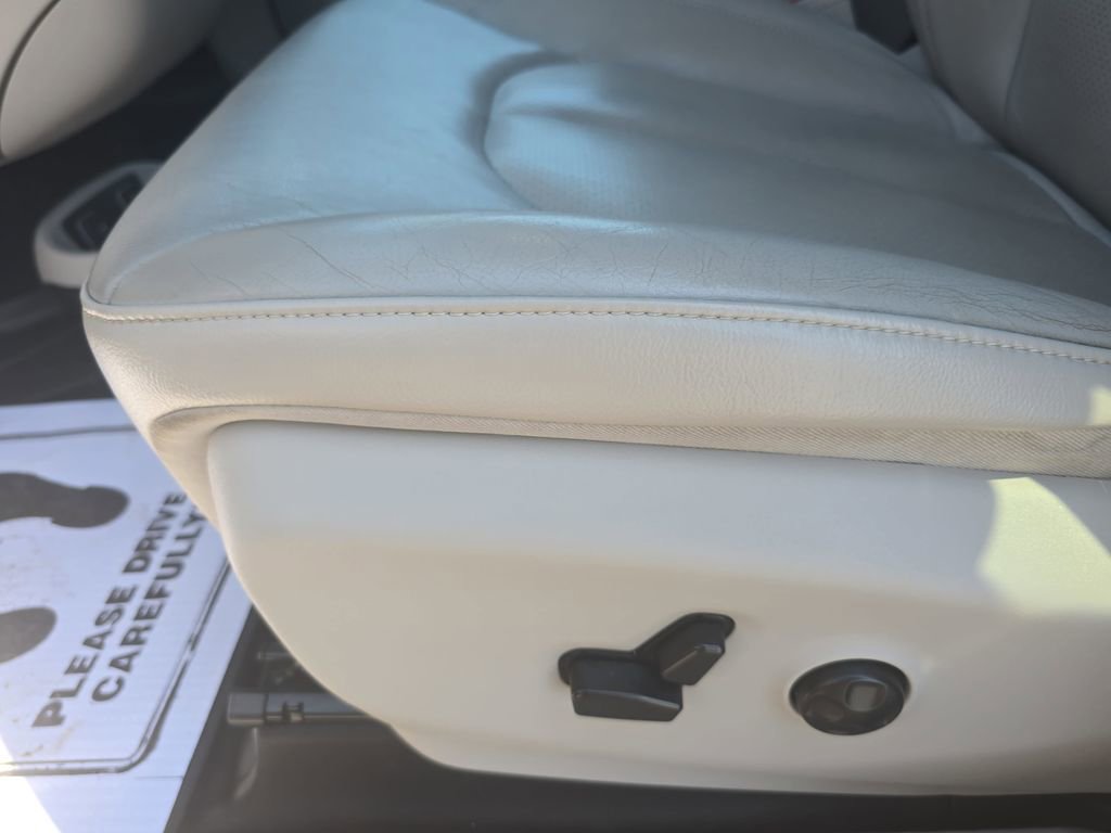 Used 2021 Chrysler Pacifica Touring-L w/ Premium & Safety Sphere Group image 25