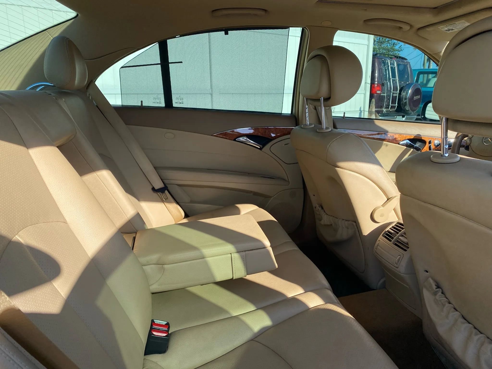 Used 2008 Mercedes-Benz E 320 BlueTEC Sedan image 13