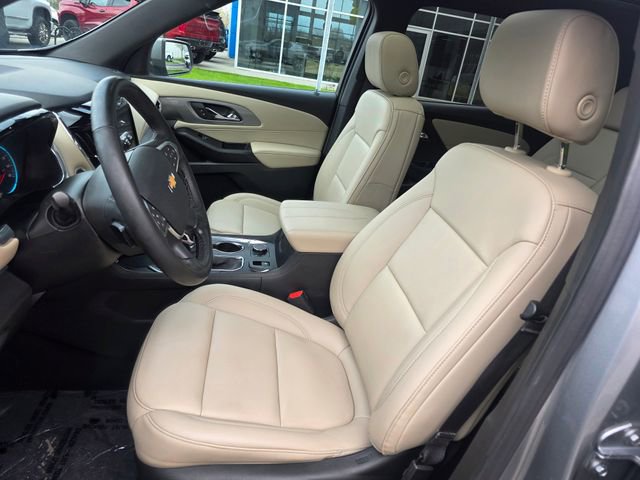 Used 2023 Chevrolet Traverse LT w/ LT Premium Package AWD/4WD image 26
