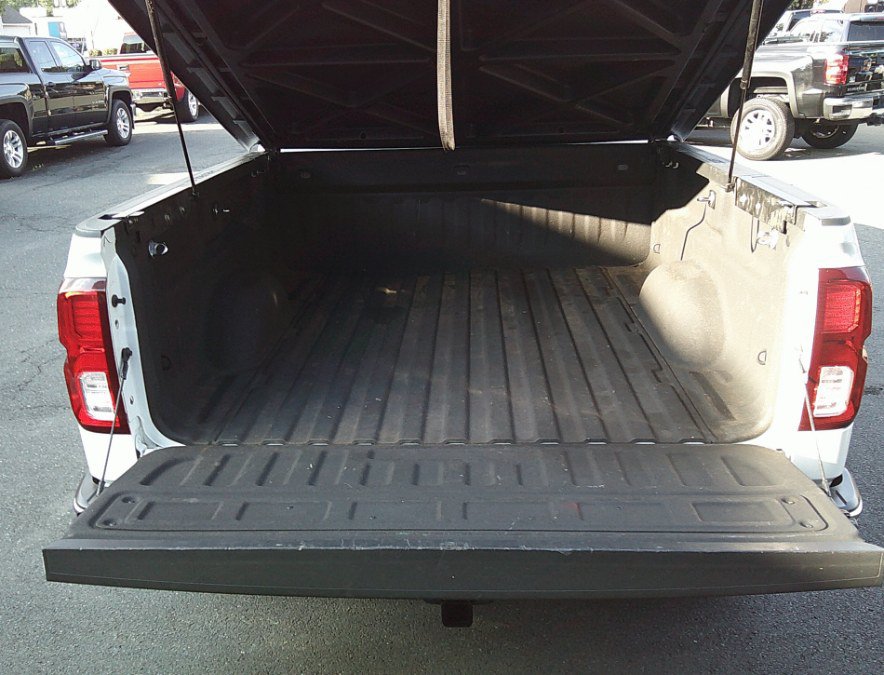 Used 2017 Chevrolet Silverado 1500 LTZ AWD/4WD image 6