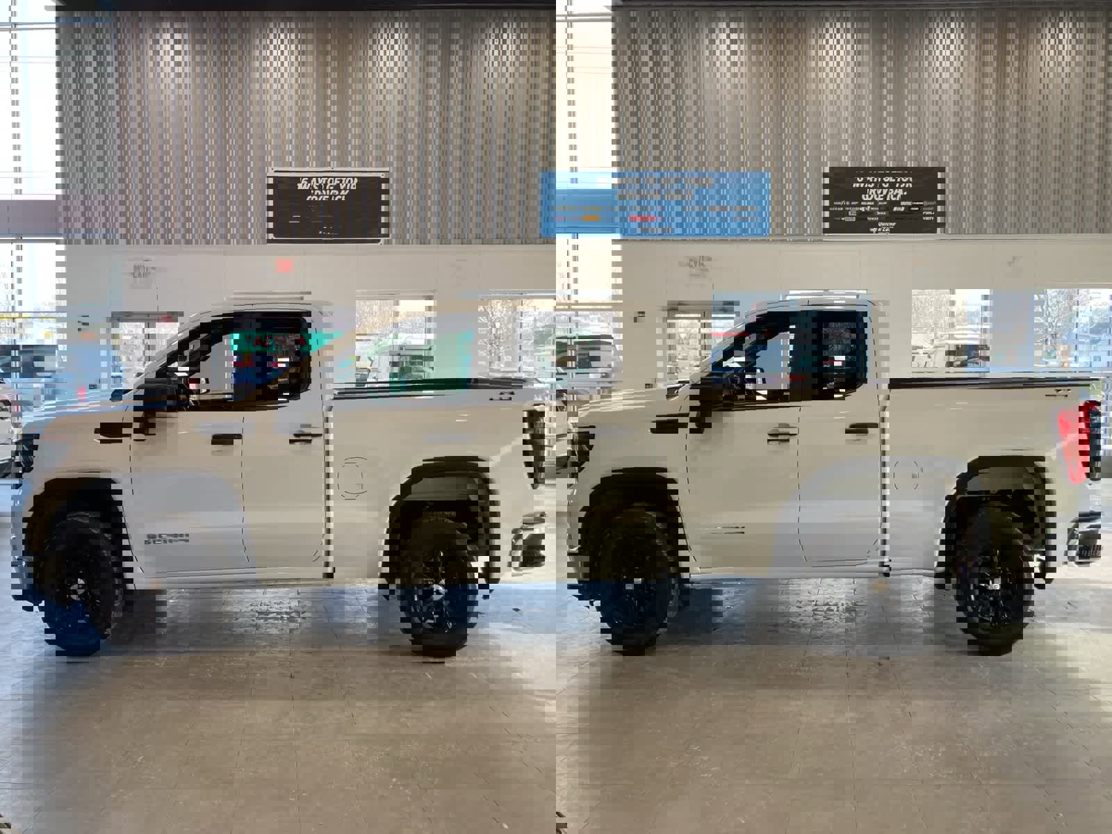 Used 2023 GMC Sierra 1500 Pro image 8