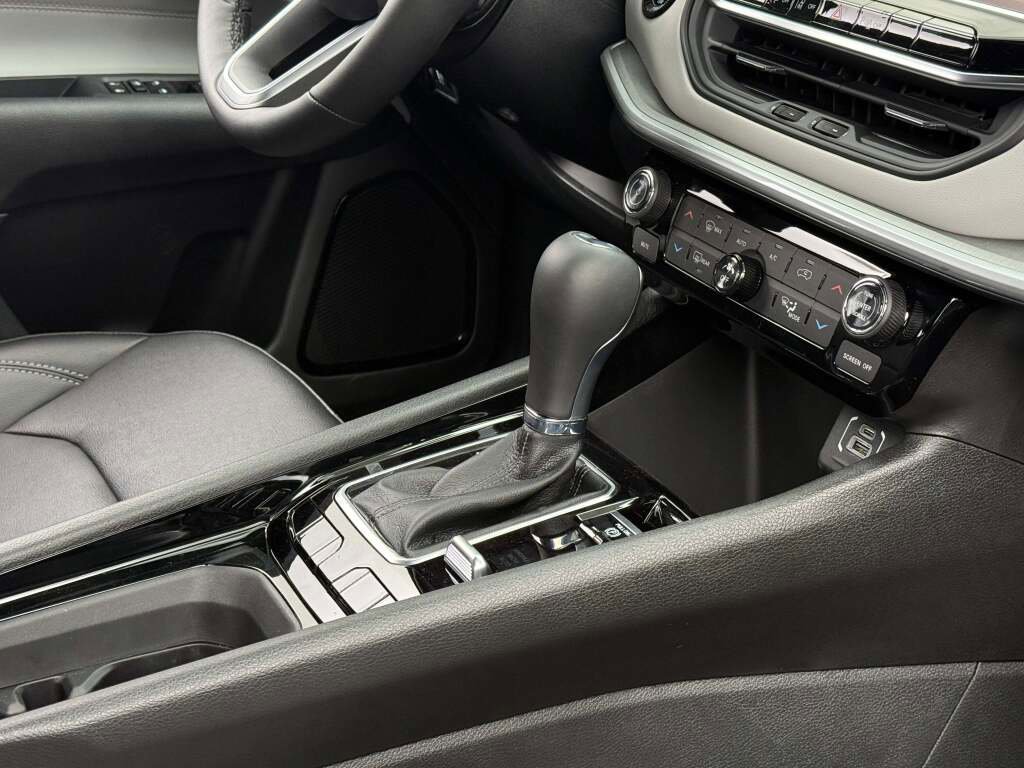 New 2026 Jeep Compass Limited image 24