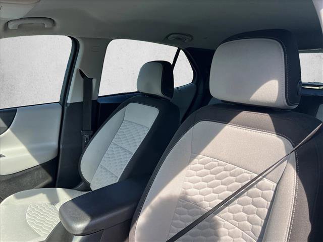 Used 2018 Chevrolet Equinox LS FWD image 16