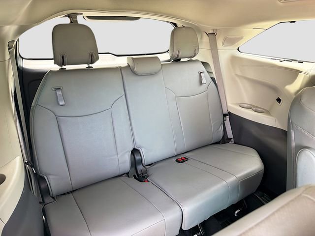 Used 2022 Toyota Sienna Limited FWD image 21
