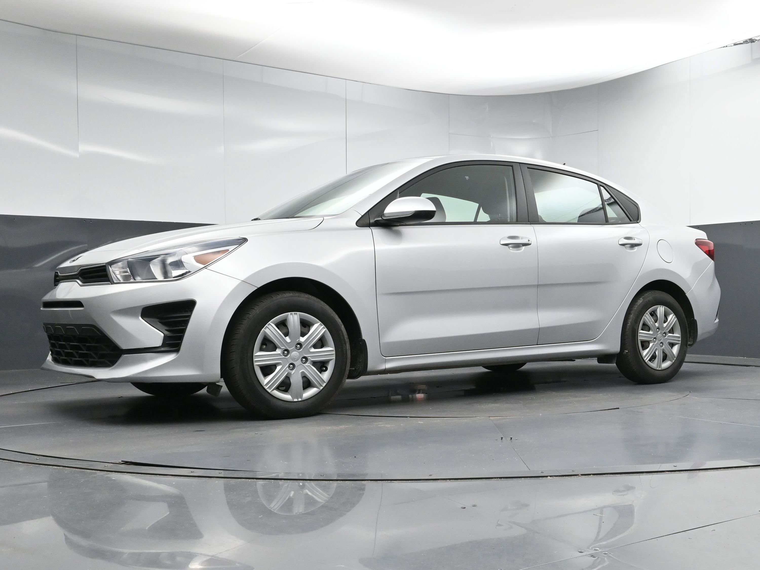 Used 2021 Kia Rio LX image 20