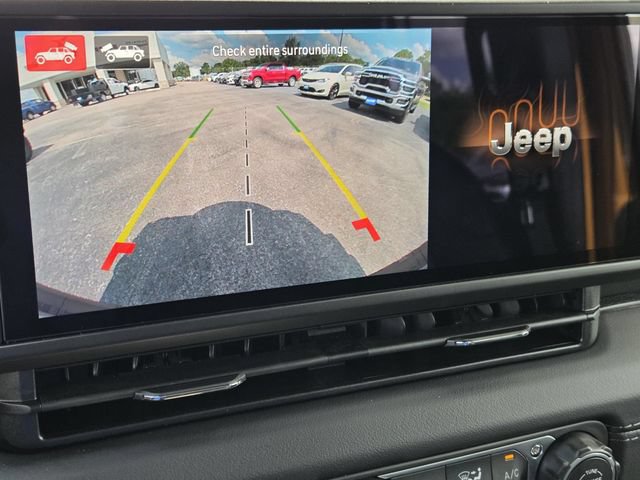 New 2026 Jeep Wrangler Unlimited Sahara AWD/4WD image 18