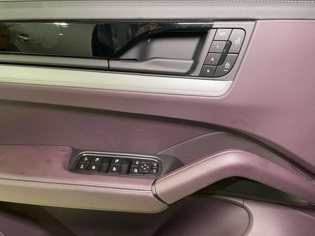 New 2026 Porsche Cayenne AWD/4WD image 33