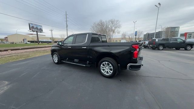 Used 2025 Chevrolet Silverado 1500 LTZ image 6