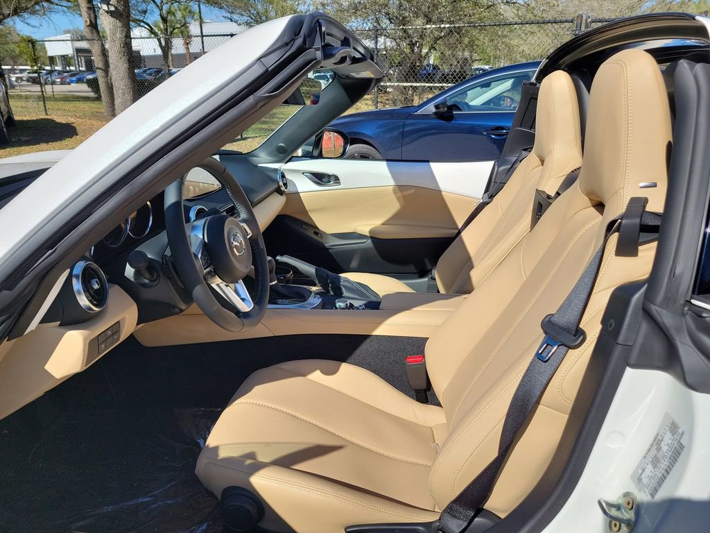 New 2026 MAZDA MX-5 Miata RF Grand Touring image 2