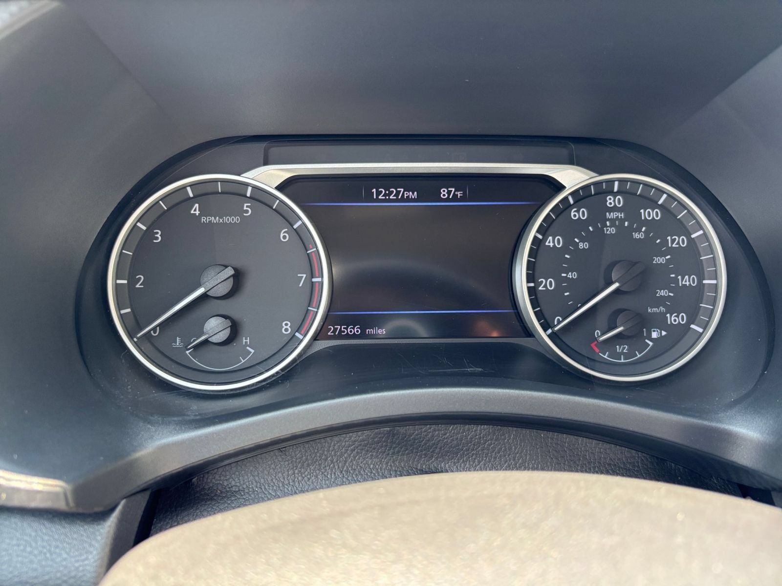 Used 2025 Nissan Sentra SV FWD image 33