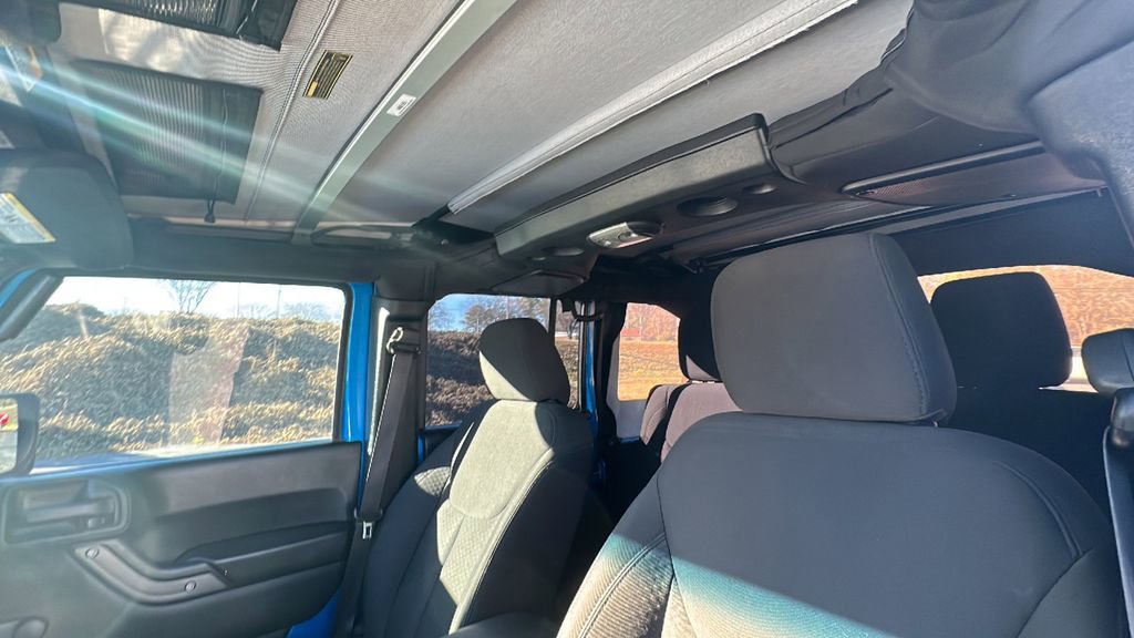 Used 2016 Jeep Wrangler Unlimited Sport image 14