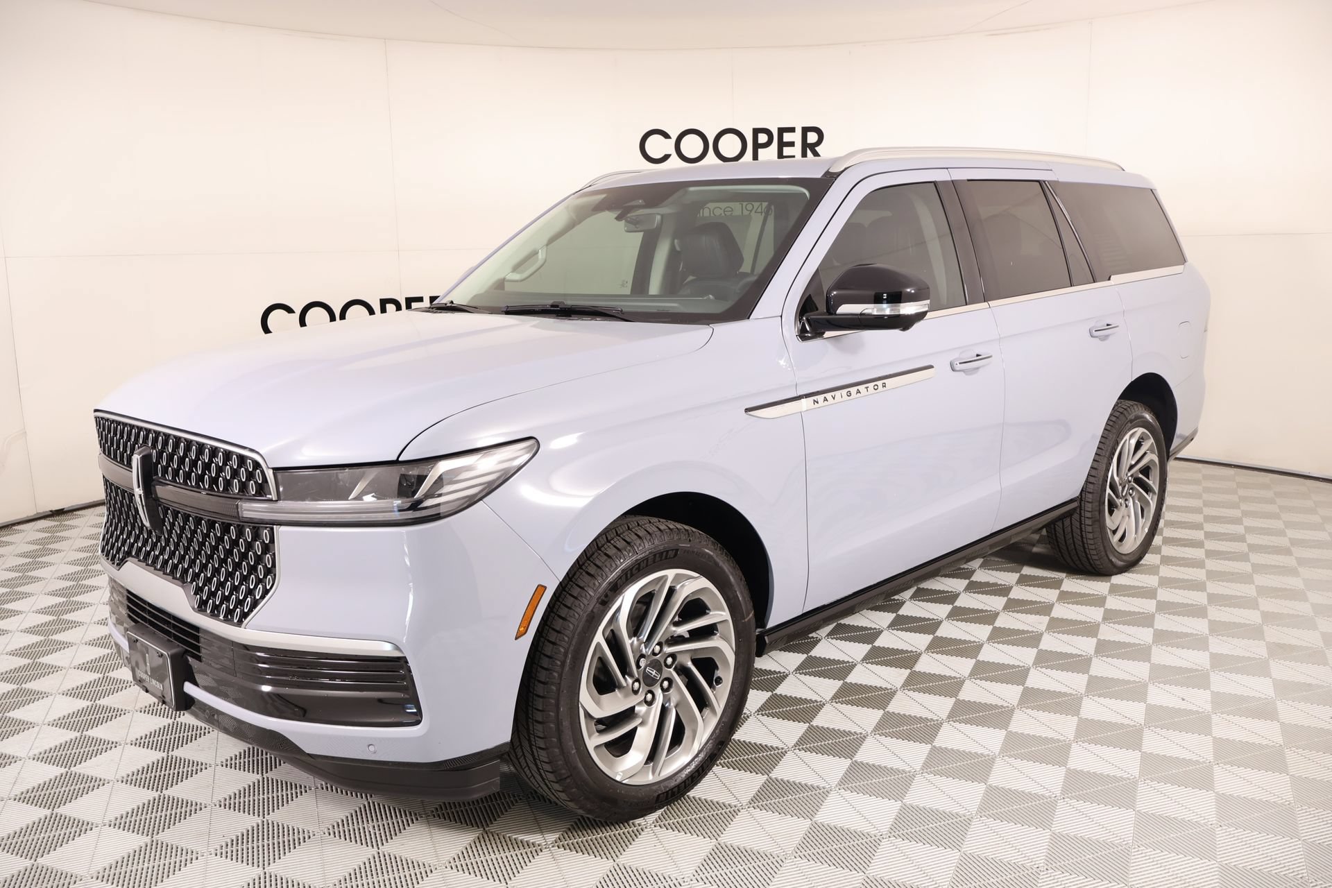 New 2025 Lincoln Navigator Reserve AWD/4WD image 11