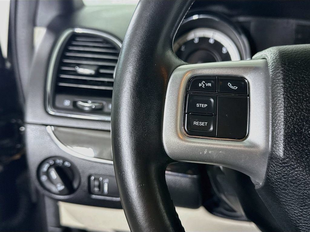 Used 2018 Dodge Grand Caravan SXT FWD image 20