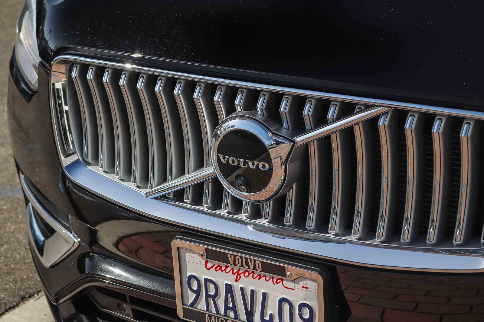 Used 2025 Volvo XC90 T8 Plus w/ Protection Package Premier AWD/4WD image 13